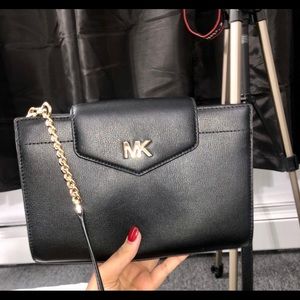 Michael kors crossbody bag